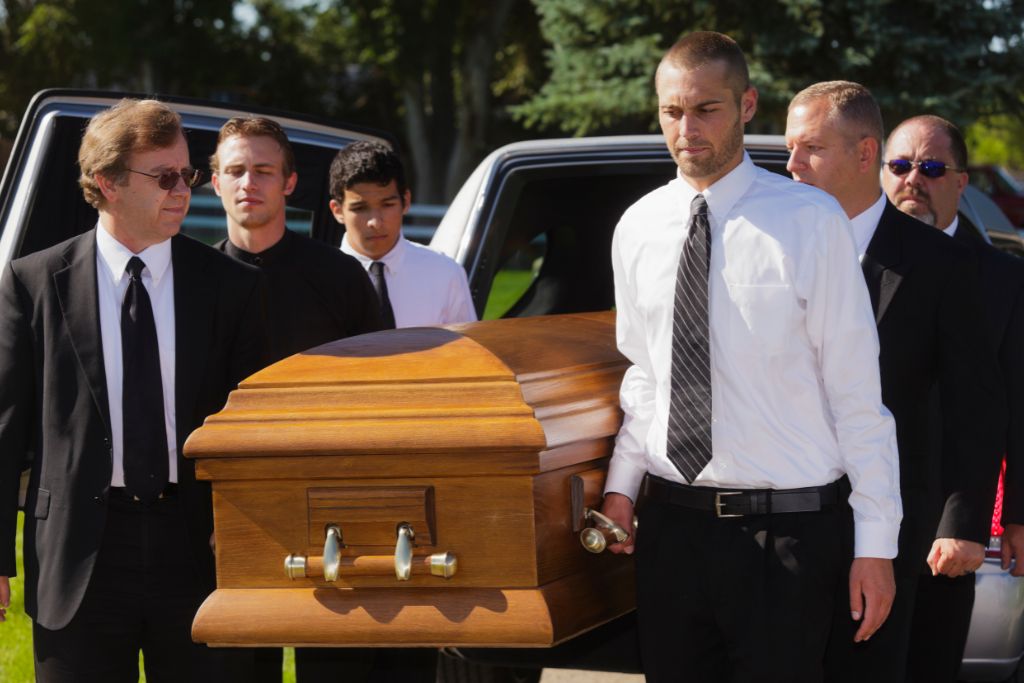Préparer ses obsèques : comment les pompes funèbres peuvent vous aider