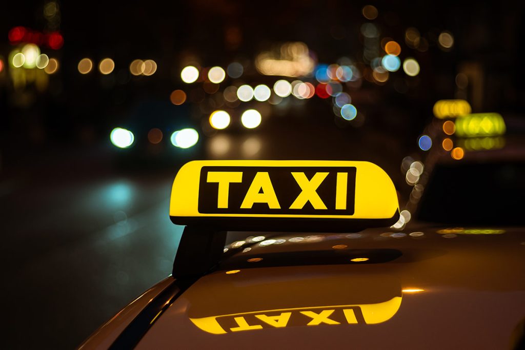 Taxi ou VTC : lequel choisir pour votre prochain déplacement ?