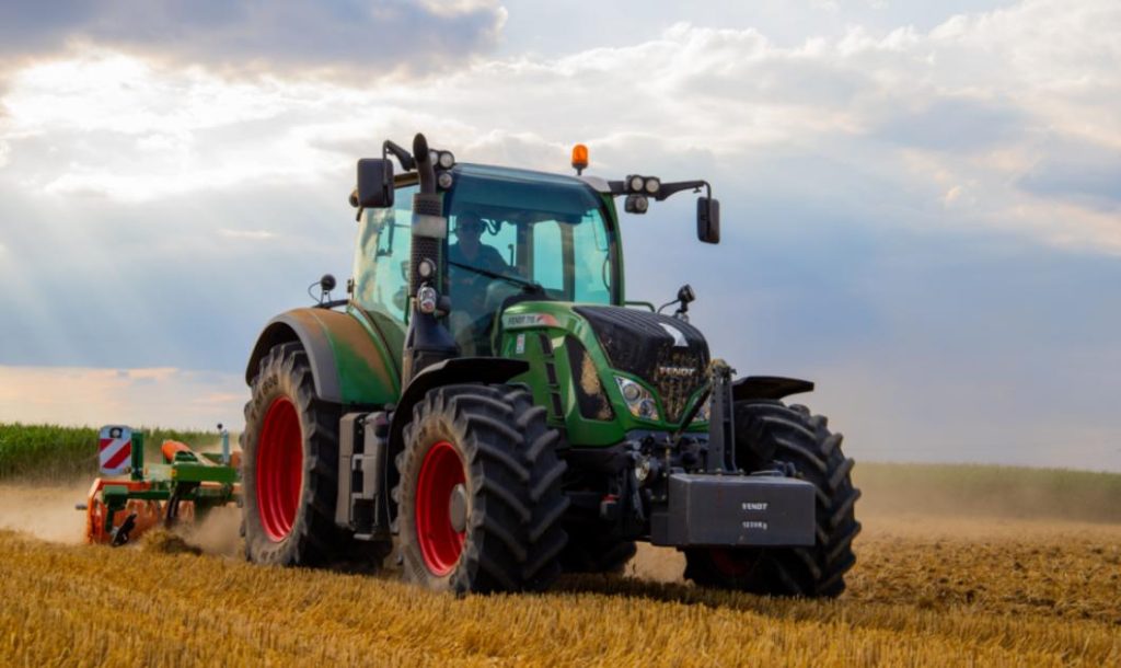 outils pour l'agriculture traditionnelle et moderne